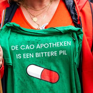 Dreigende staking apotheekmedewerkers rond Kerst verboden door de rechter.